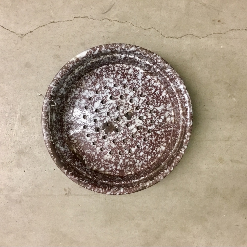 vintage brown &/white marble-ware sieve, decor
